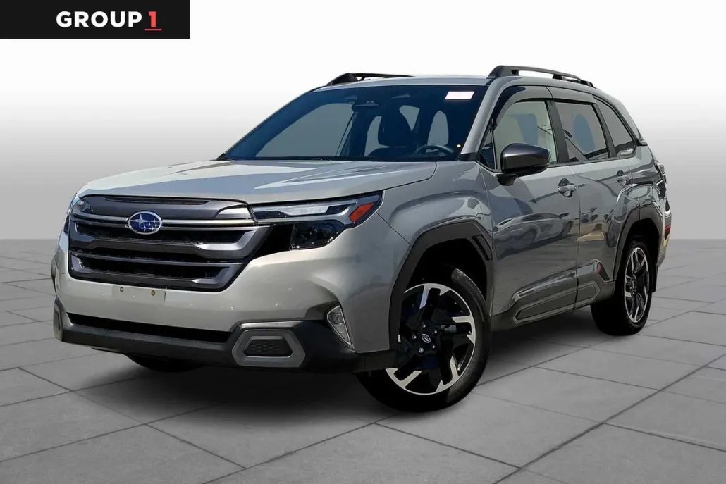 2025 Subaru Forester Limited Base photo 1