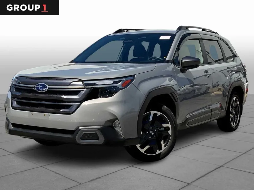 2025 Subaru Forester Limited Base photo 1