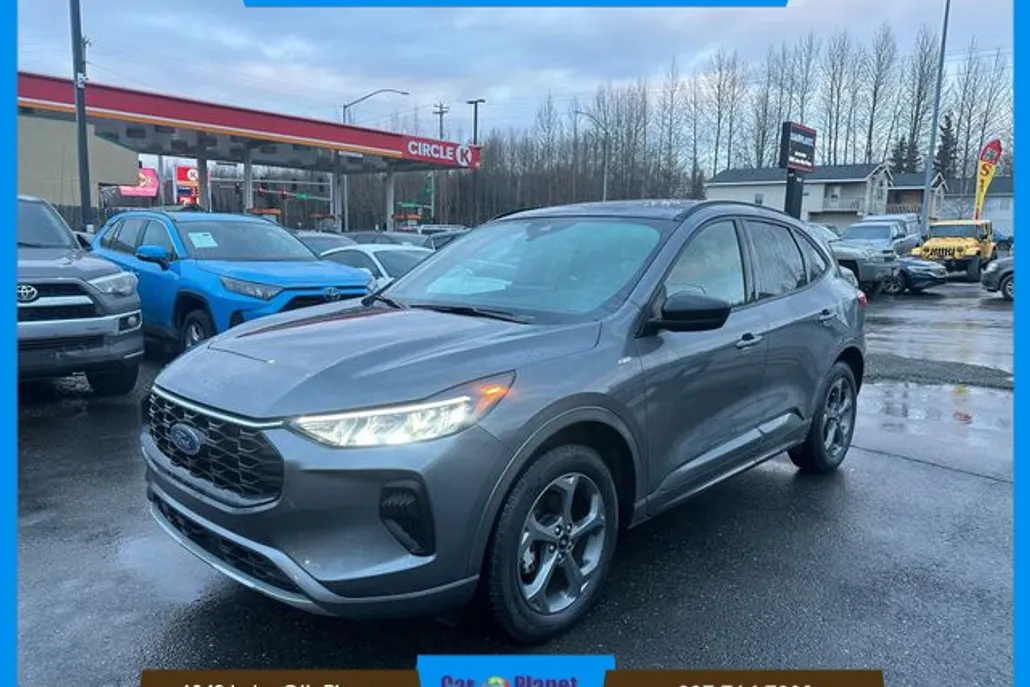 2023 Ford Escape ST-Line Sport photo 1