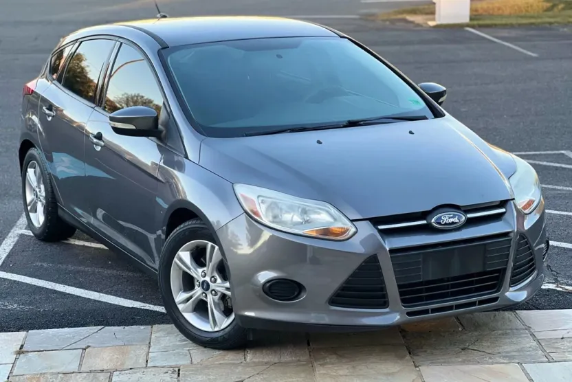 2014 Ford Focus SE photo 1