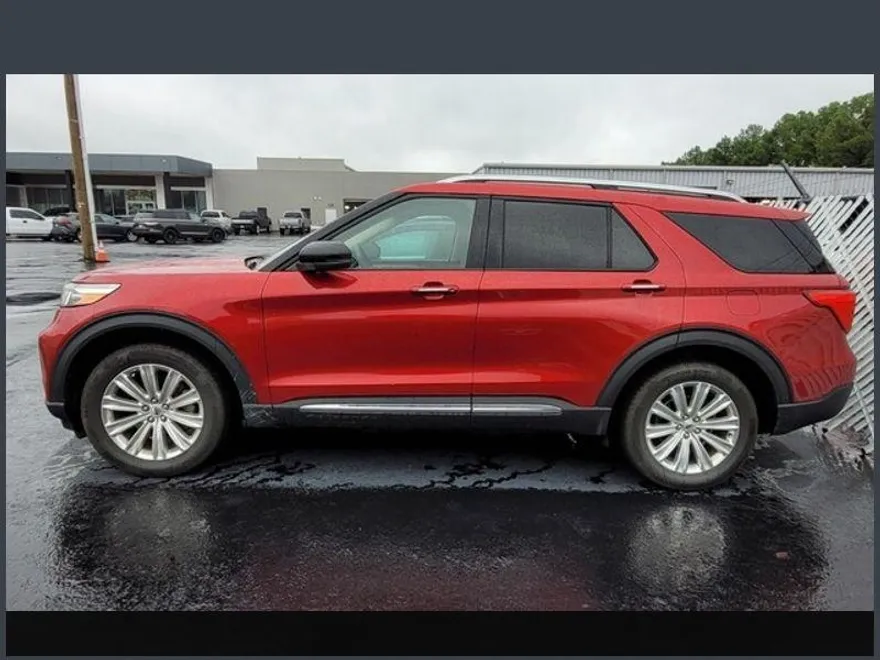 2022 Ford Explorer Limited photo 1