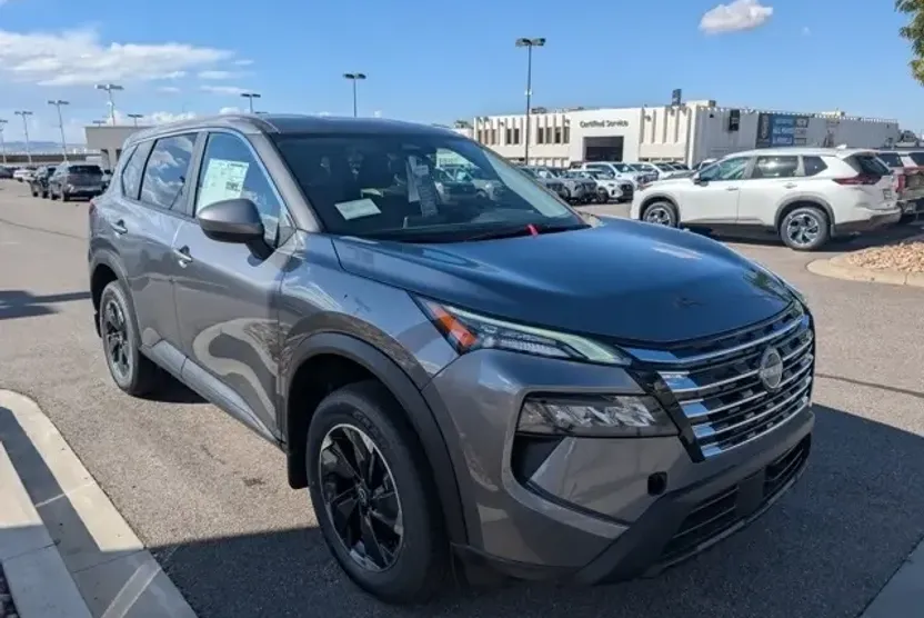 2026 Nissan Rogue SV photo 1