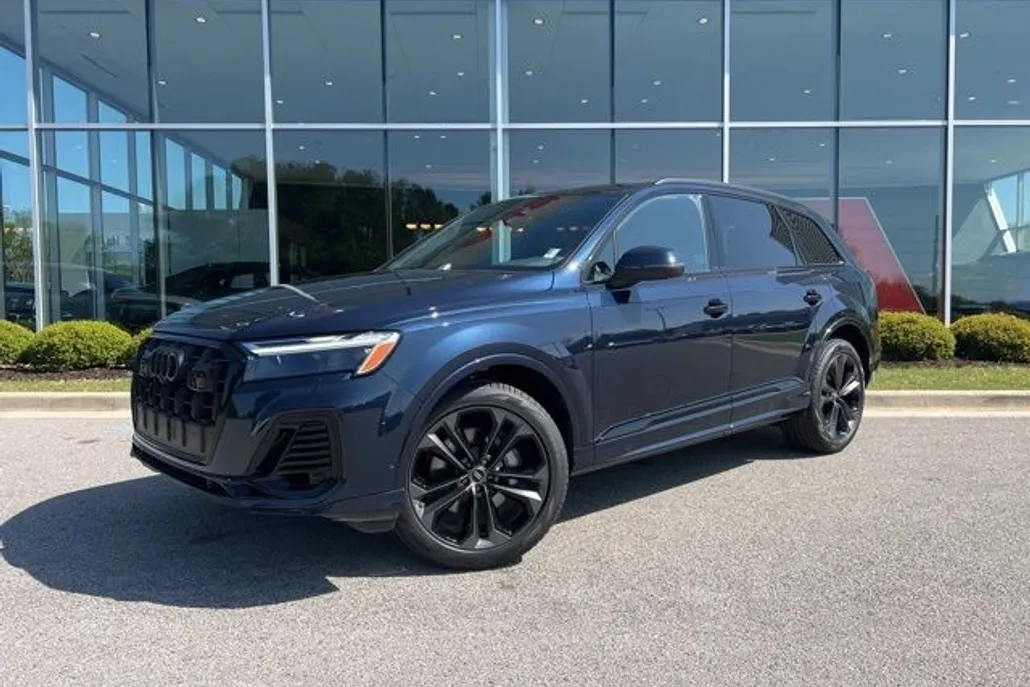 2025 Audi Q7 55 Premium Plus photo 1
