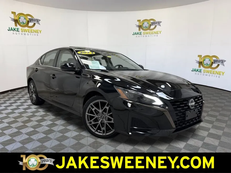 2023 Nissan Altima SR VC-Turbo photo 1