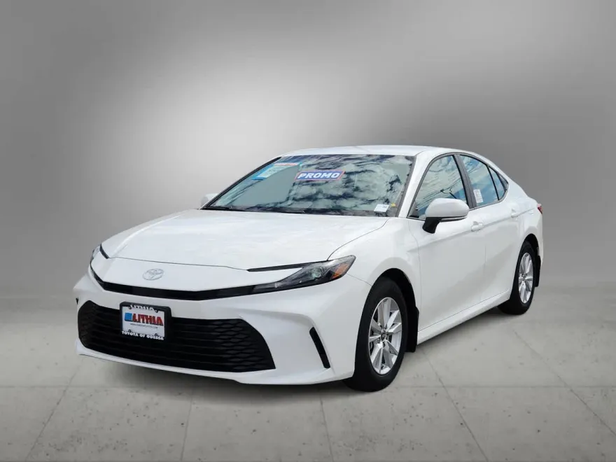 2025 Toyota Camry LE photo 1
