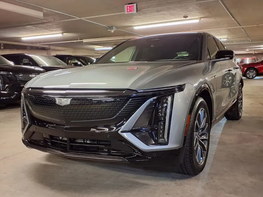 2026 Cadillac Lyriq Sport photo 1
