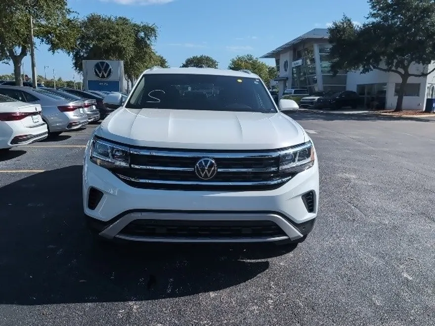 2023 Volkswagen Atlas Cross Sport V6 SE Technology photo 1