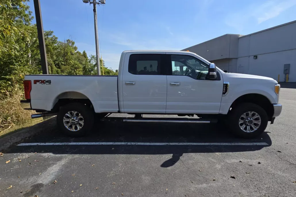 2017 Ford F-250 XLT photo 1