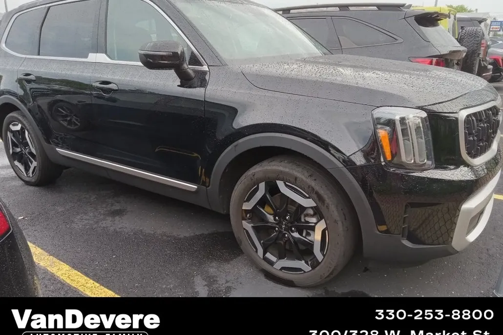 2023 Kia Telluride EX photo 1