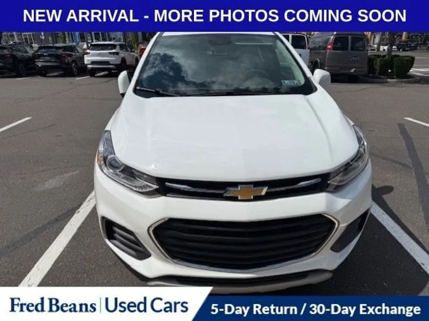 2022 Chevrolet Trax LT photo 1