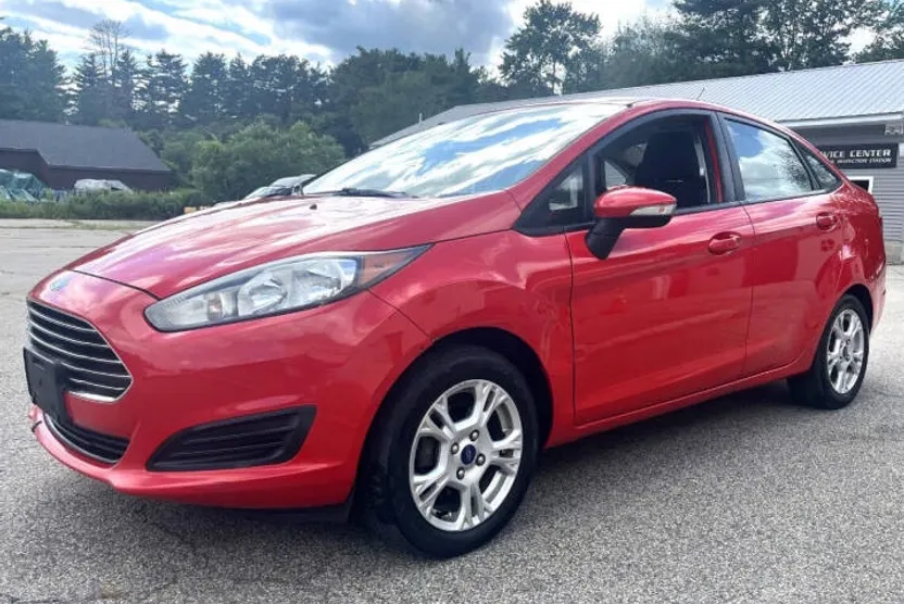 2014 Ford Fiesta SE photo 1