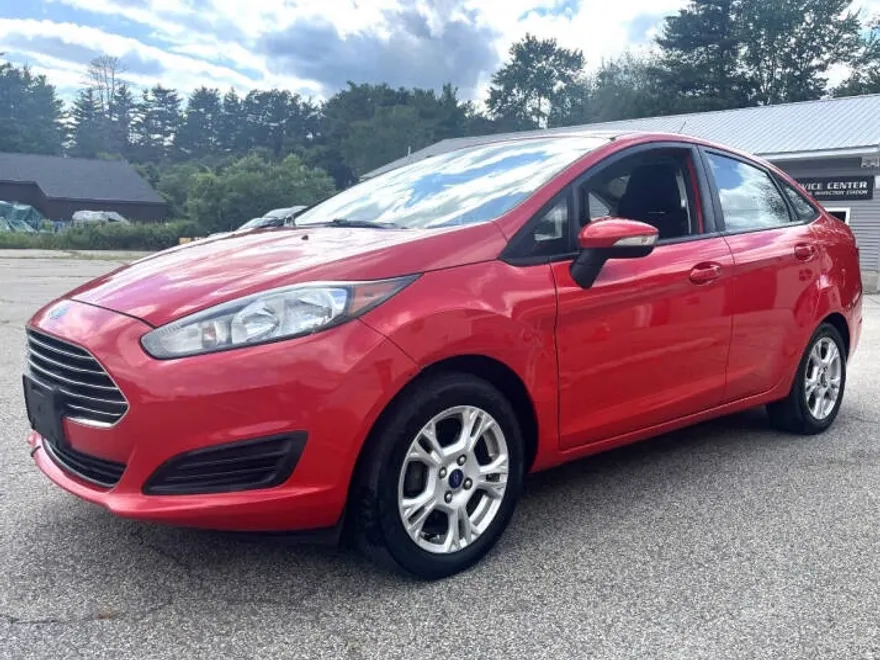 2014 Ford Fiesta SE photo 1