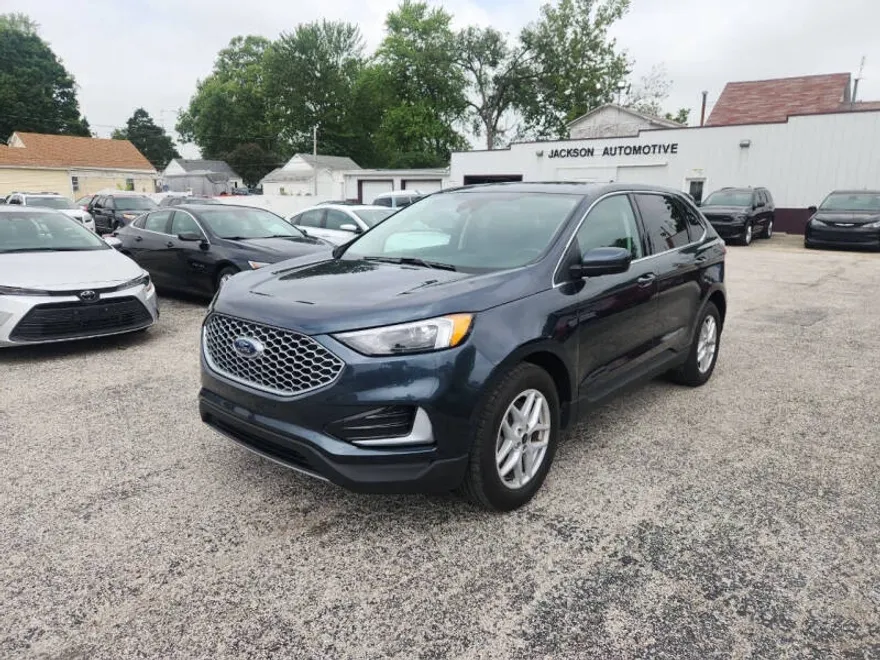 2024 Ford Edge SEL photo 1