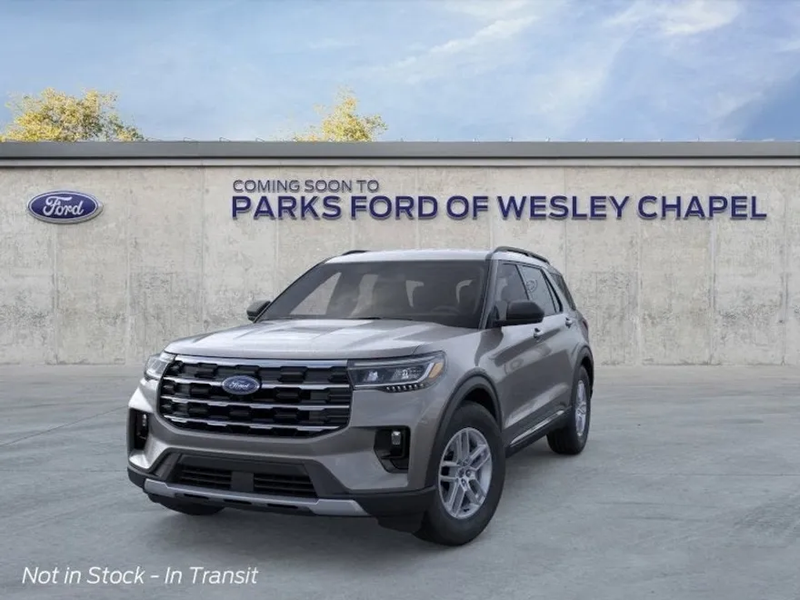 2025 Ford Explorer photo 1
