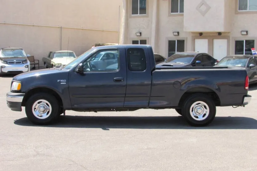 2000 Ford F-150 XLT photo 1