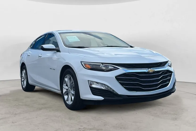 2025 Chevrolet Malibu 1LT photo 1