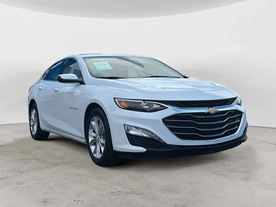 2025 Chevrolet Malibu 1LT photo 1
