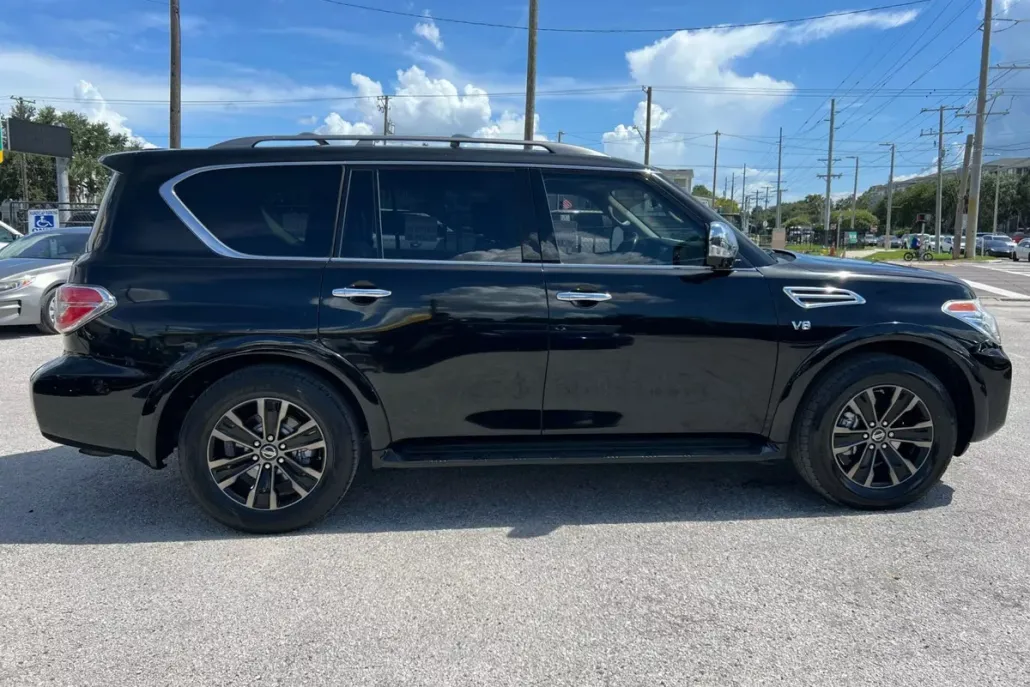 2019 Nissan Armada Platinum photo 1