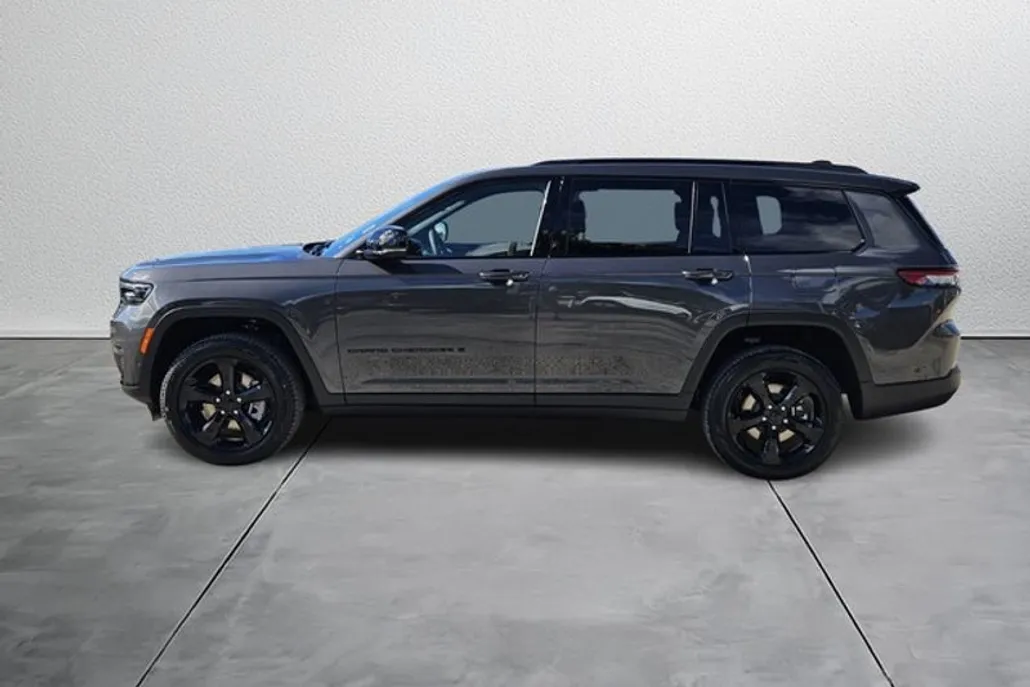 2025 Jeep Grand Cherokee Limited photo 1