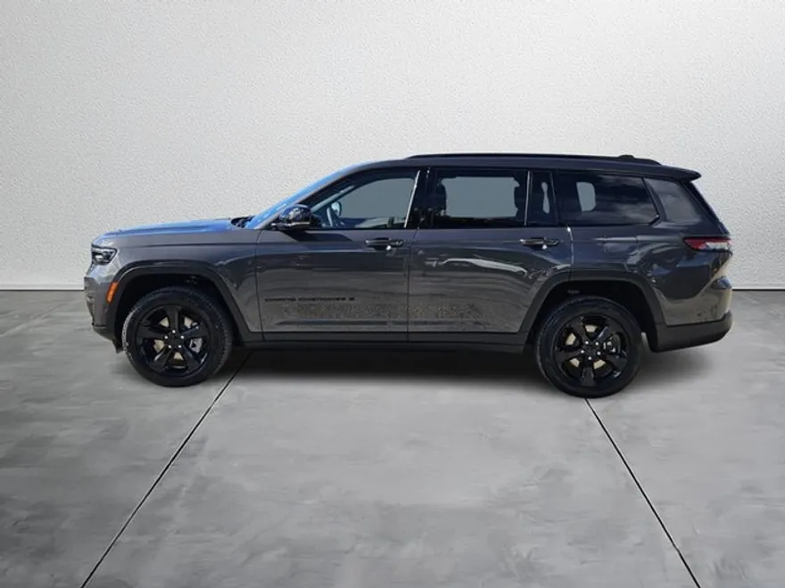 2025 Jeep Grand Cherokee Limited photo 1