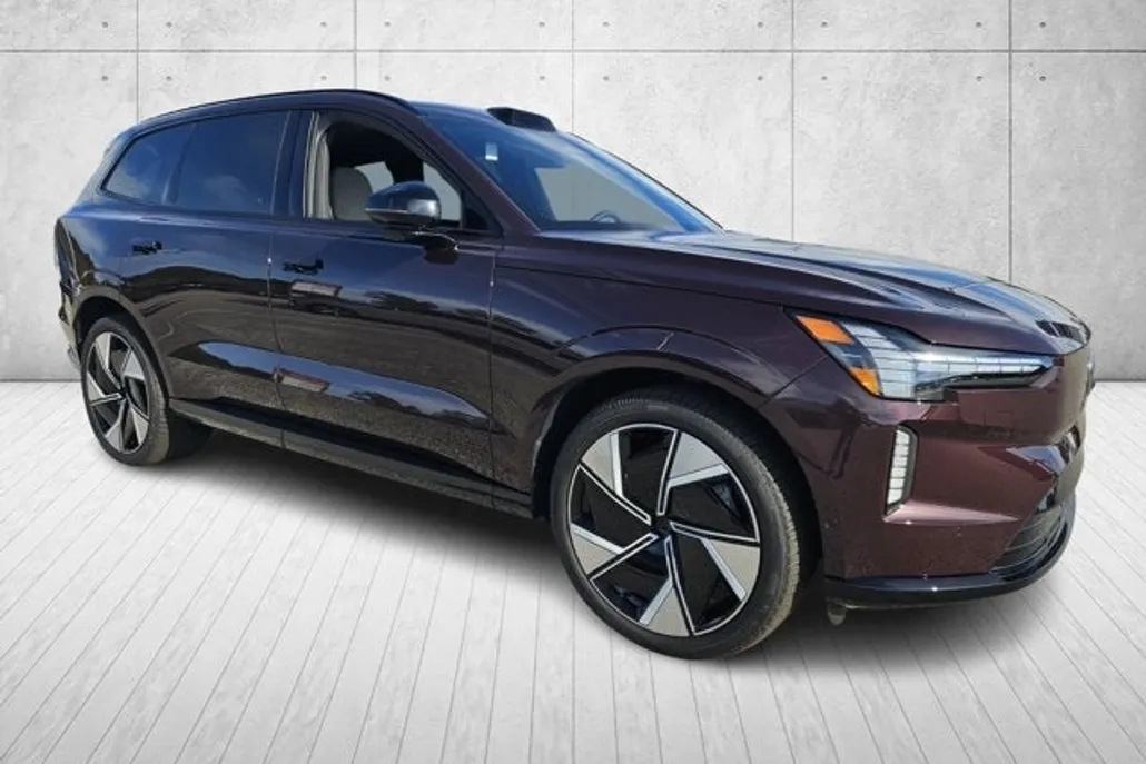2025 Volvo EX90 Ultra photo 1