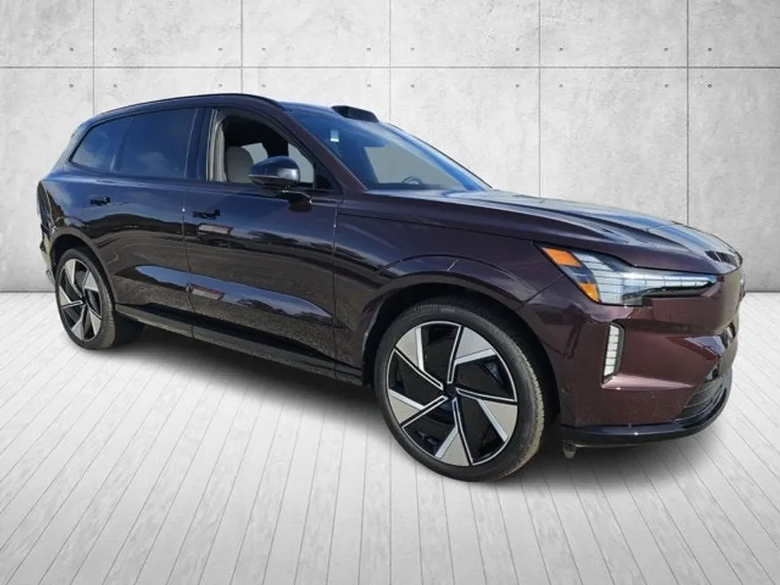 2025 Volvo EX90 Ultra photo 1