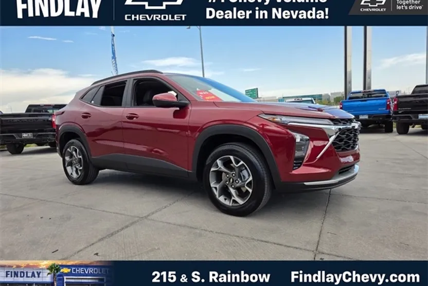 2025 Chevrolet Trax LT photo 1