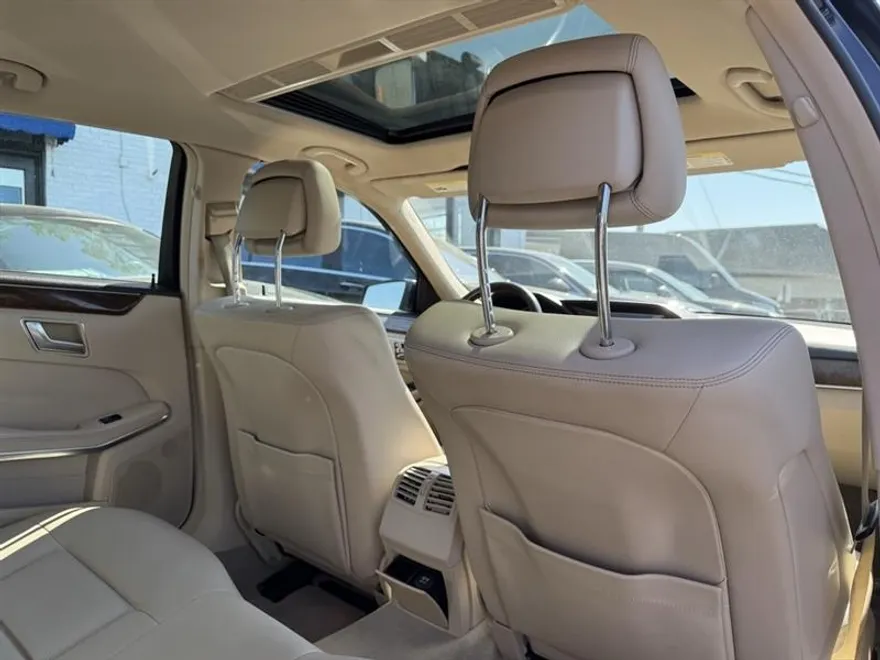 2015 Mercedes Benz E 350 photo 17