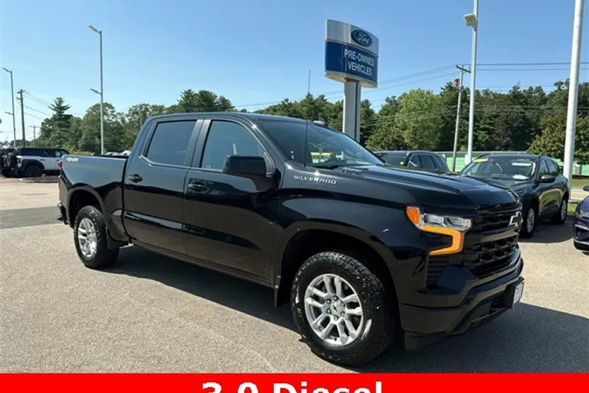 2023 Chevrolet Silverado 1500 RST photo 1