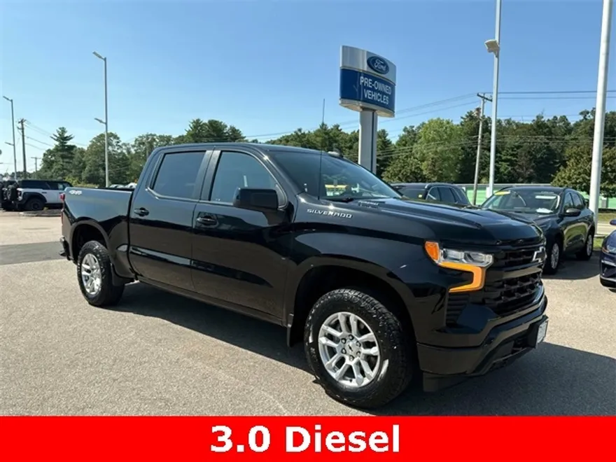2023 Chevrolet Silverado 1500 RST photo 1