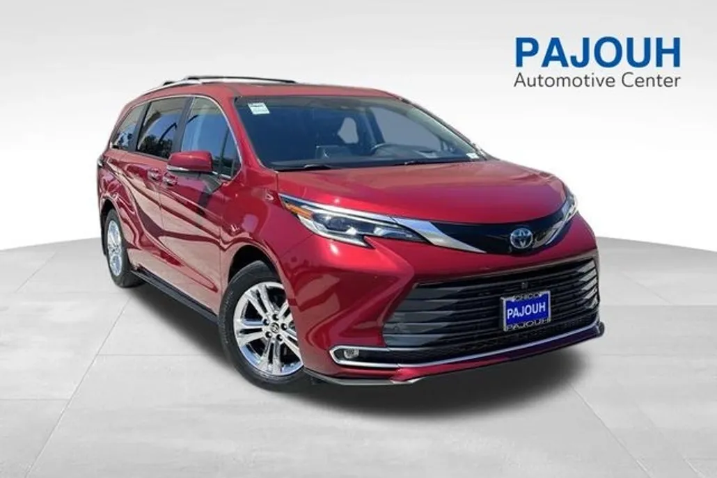 2024 Toyota Sienna Platinum photo 1