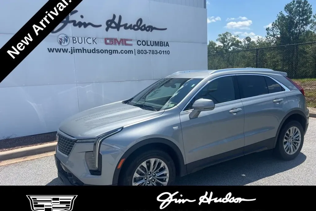 2024 Cadillac XT4 Premium Luxury photo 1