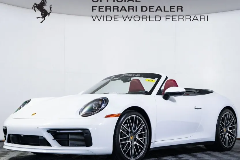 2023 Porsche 911 4 photo 1