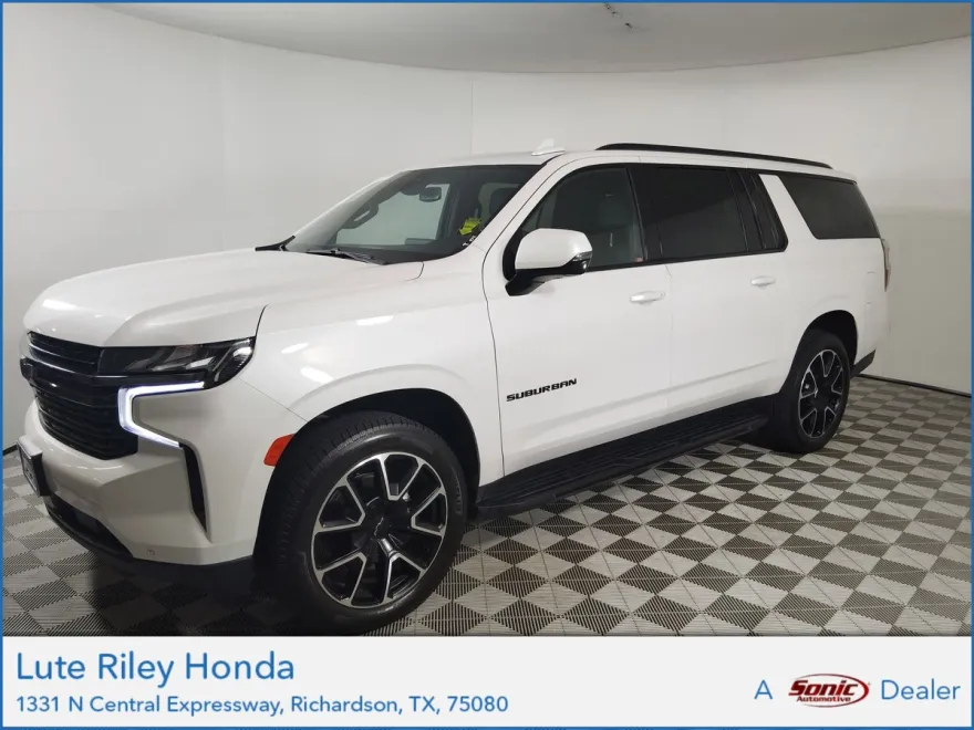 2021 Chevrolet Suburban RST photo 1