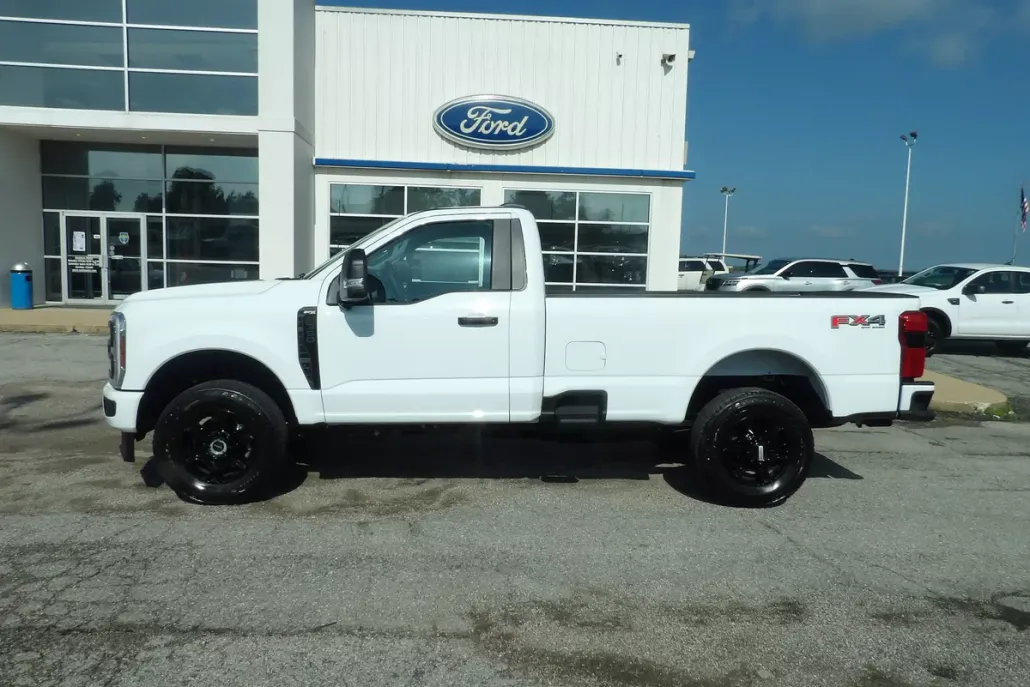 2025 Ford F-350 photo 1