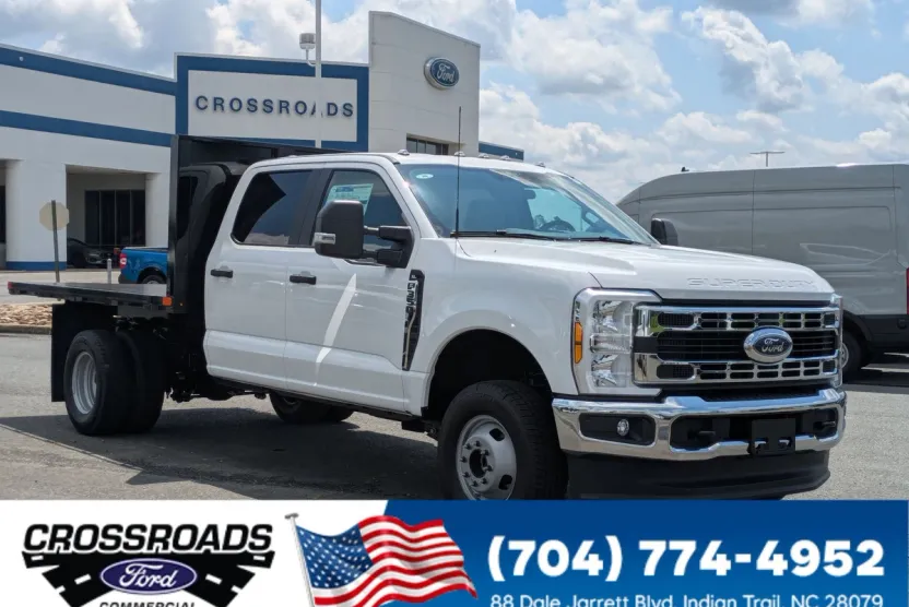 2025 Ford F-550 XL photo 1
