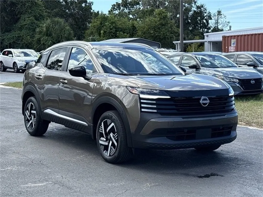 2026 Nissan Kicks SV photo 1