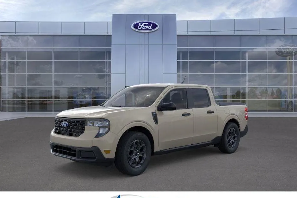2025 Ford Maverick XLT photo 1