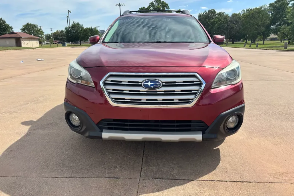 2016 Subaru Outback 2.5i Limited photo 1