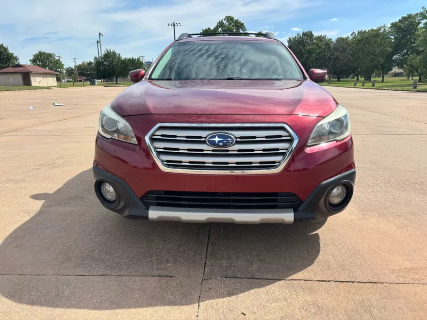 2016 Subaru Outback 2.5i Limited photo 1