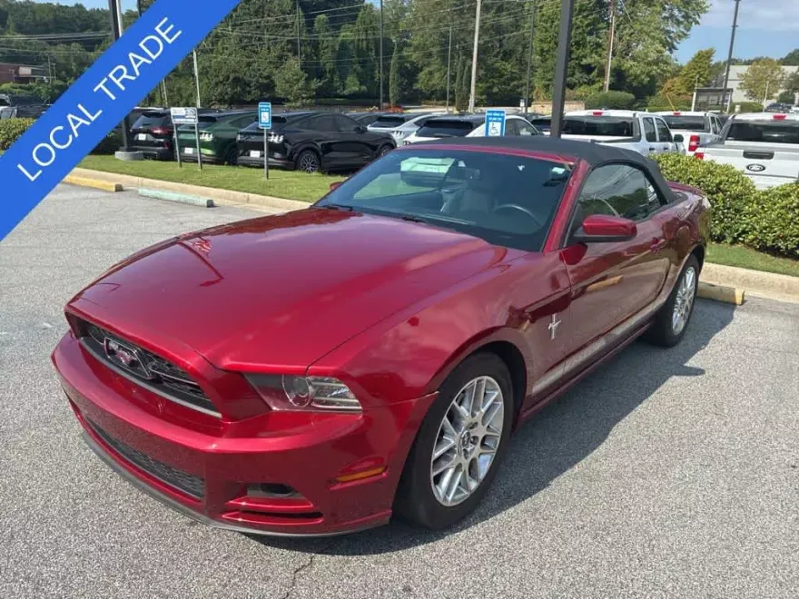 2014 Ford Mustang V6 Premium photo 1