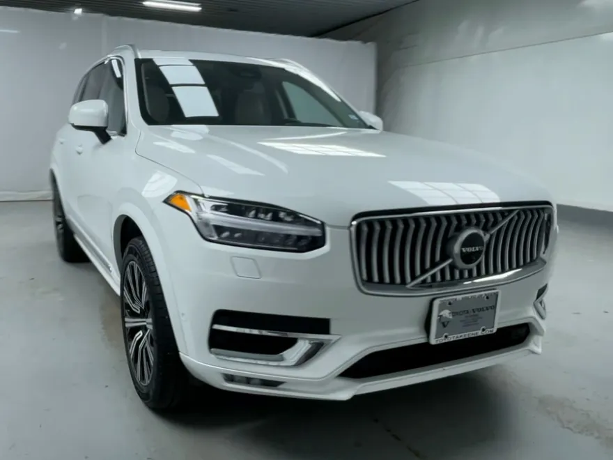 2024 Volvo XC90 Plus photo 1