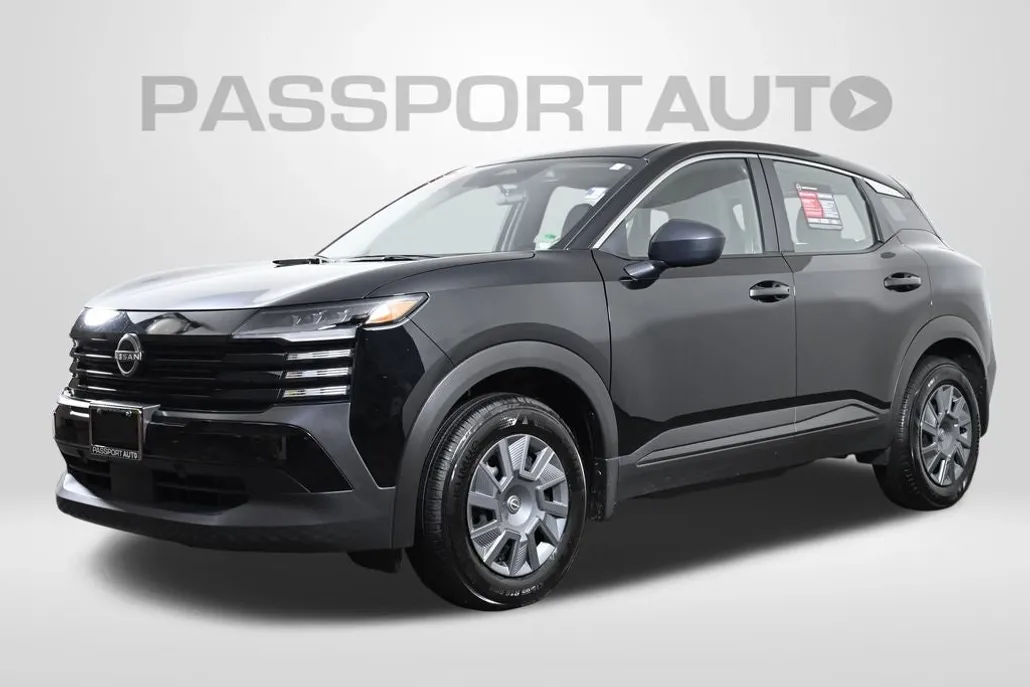 2025 Nissan Kicks photo 1