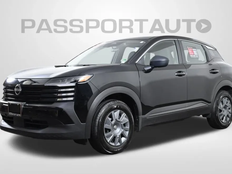 2025 Nissan Kicks photo 1