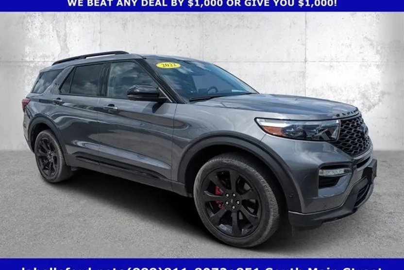 2022 Ford Explorer ST photo 1