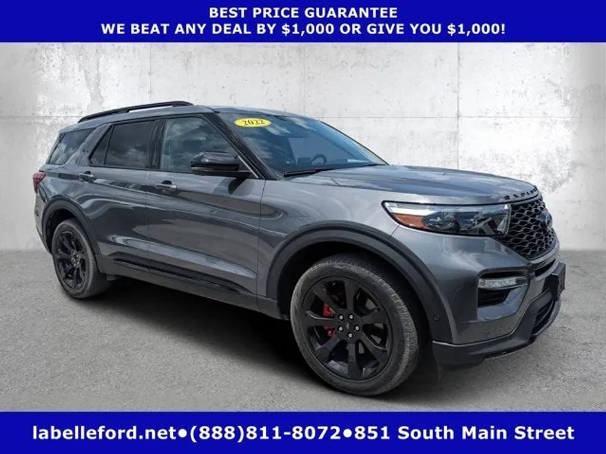 2022 Ford Explorer ST photo 1