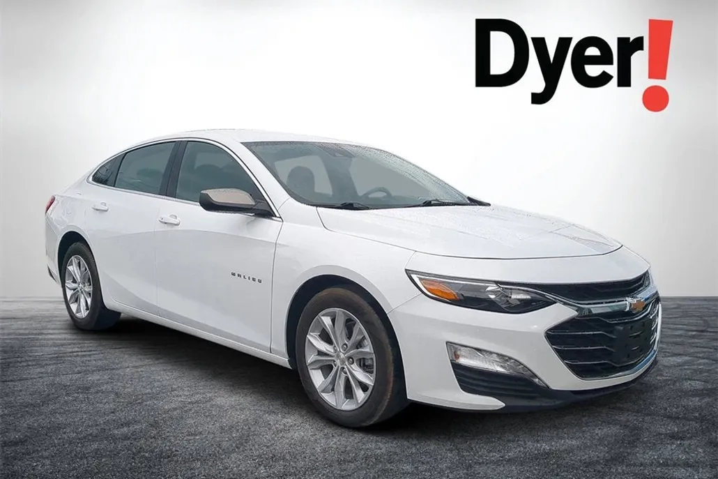 2024 Chevrolet Malibu 1LT photo 1