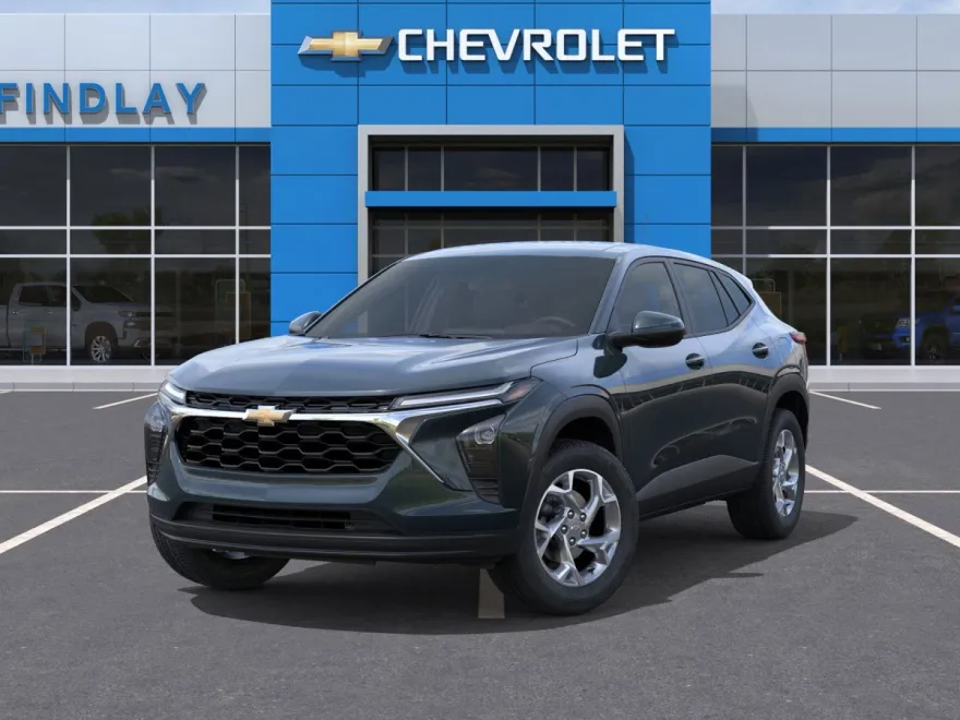 2026 Chevrolet Trax LS photo 1