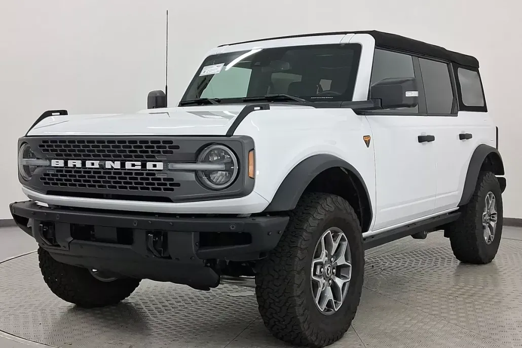 2024 Ford Bronco Badlands photo 1