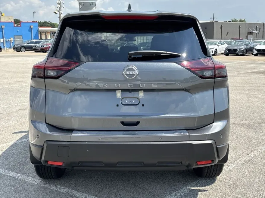 2026 Nissan Rogue SV photo 1